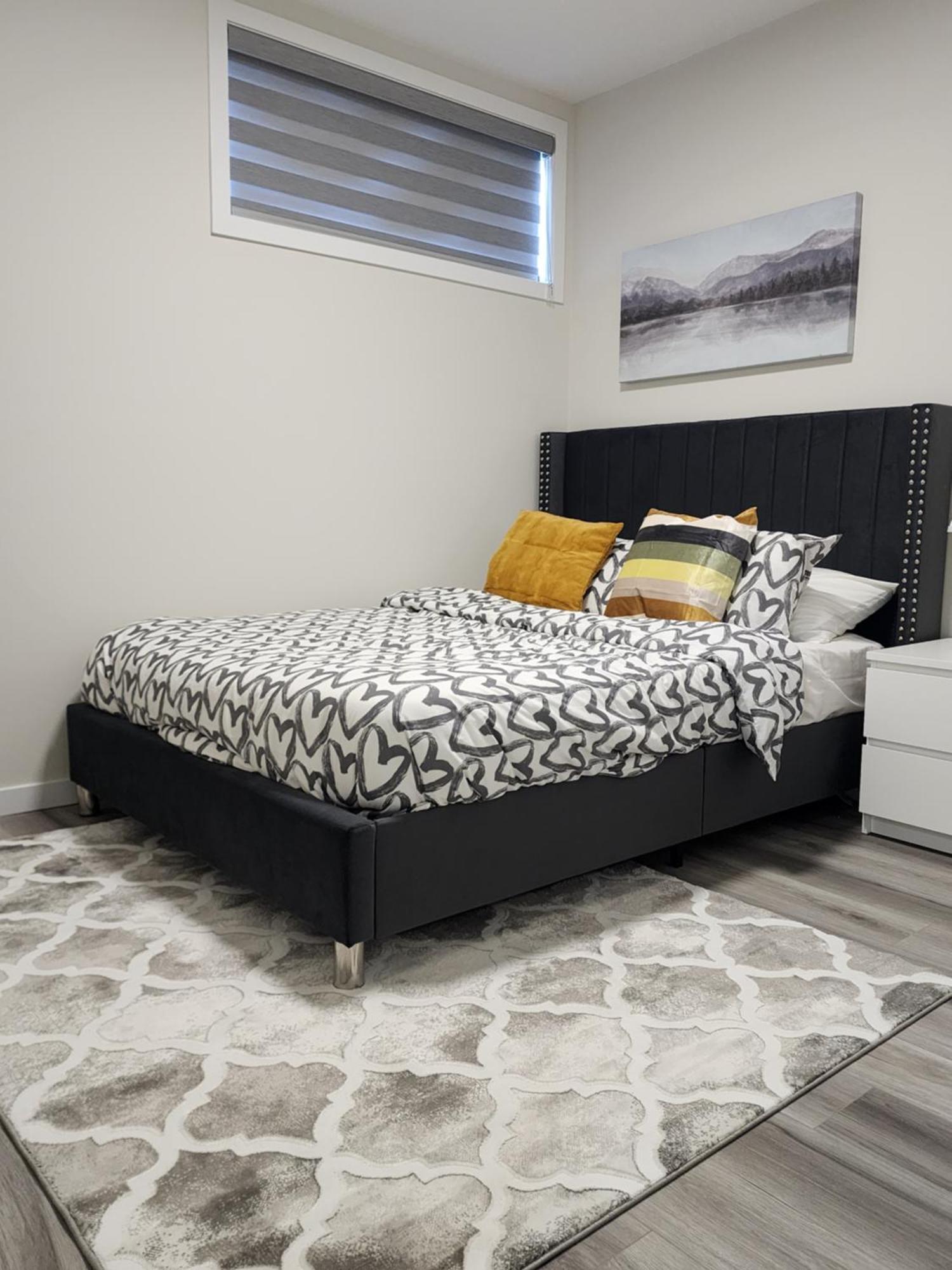 Trendy 2-Bed Oasis Awaits! Daire YYC Dış mekan fotoğraf