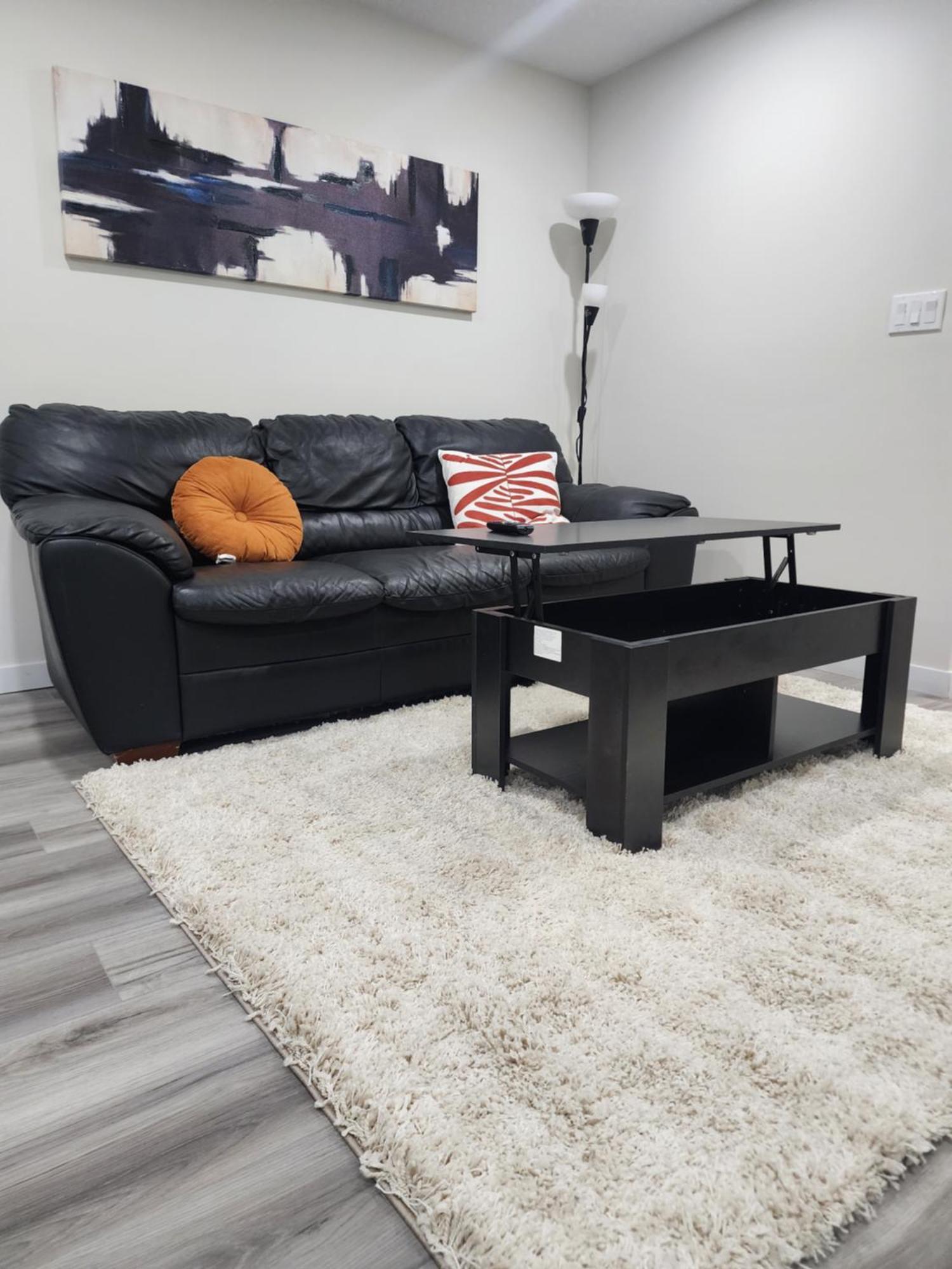 Trendy 2-Bed Oasis Awaits! Daire YYC Dış mekan fotoğraf